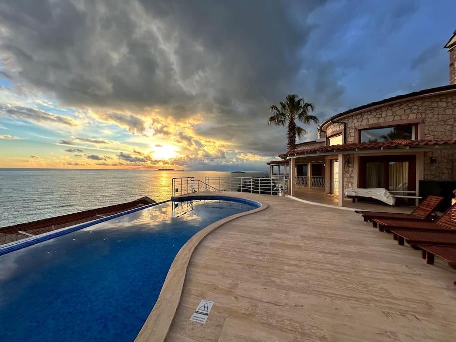 Havuzbasi, Deniz-Bahce-Meis Manzarasi, Loveboat Villa คาช ภายนอก รูปภาพ